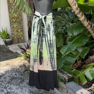 Tie-dye wrap, maxi skirt